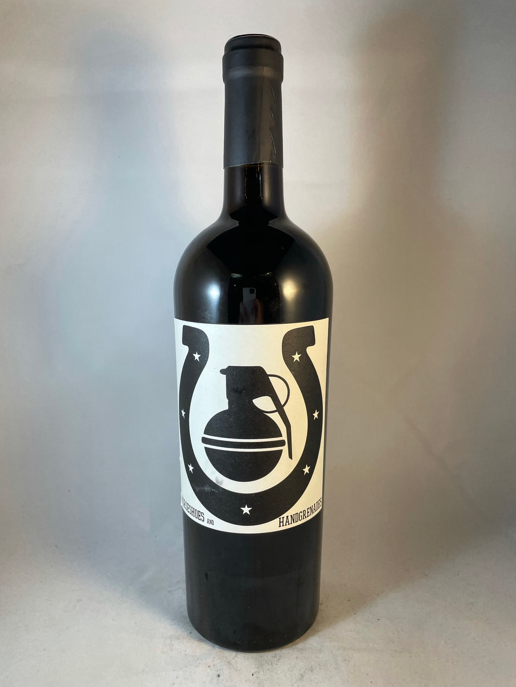 Horseshoes and Handgrenades Red N.V. OR